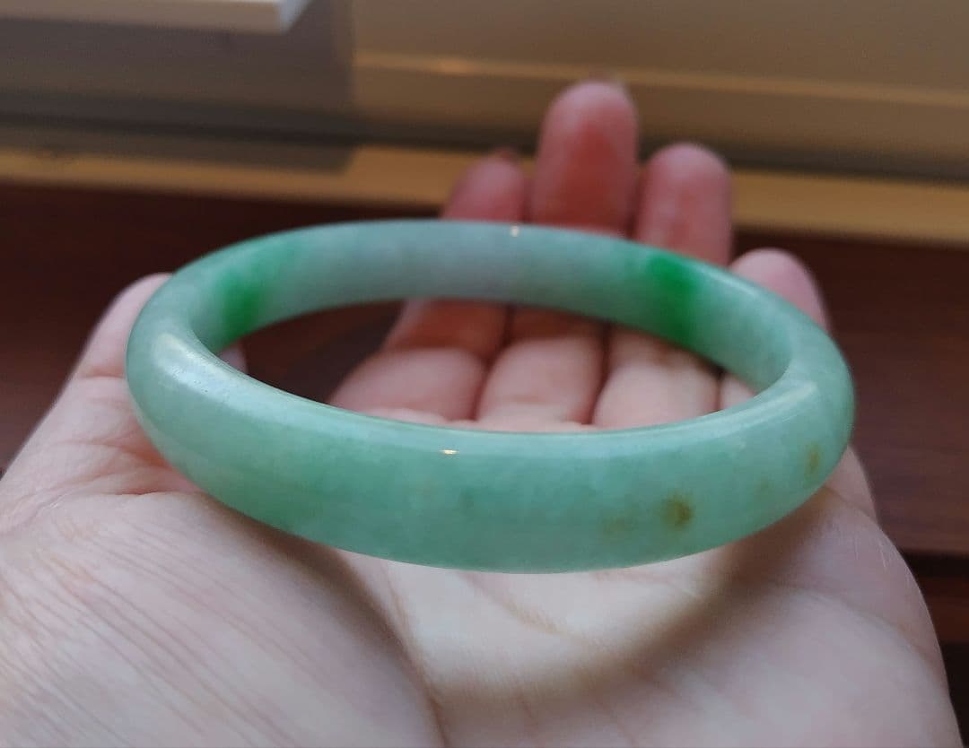 【返品、交換不可】ミャンマー 翡翠 バングル A貨 約64mm 大きいサイズ