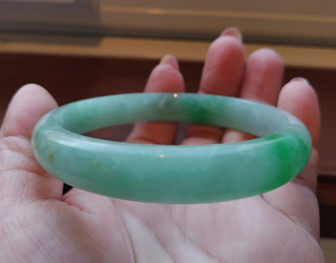 【返品、交換不可】ミャンマー 翡翠 バングル A貨 約64mm 大きいサイズ