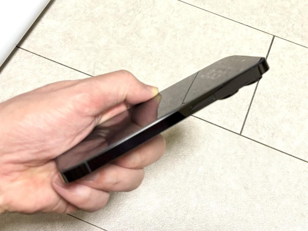 t*a様 iPhone 14 Pro 256GB スペースブラック 本体 ガラス