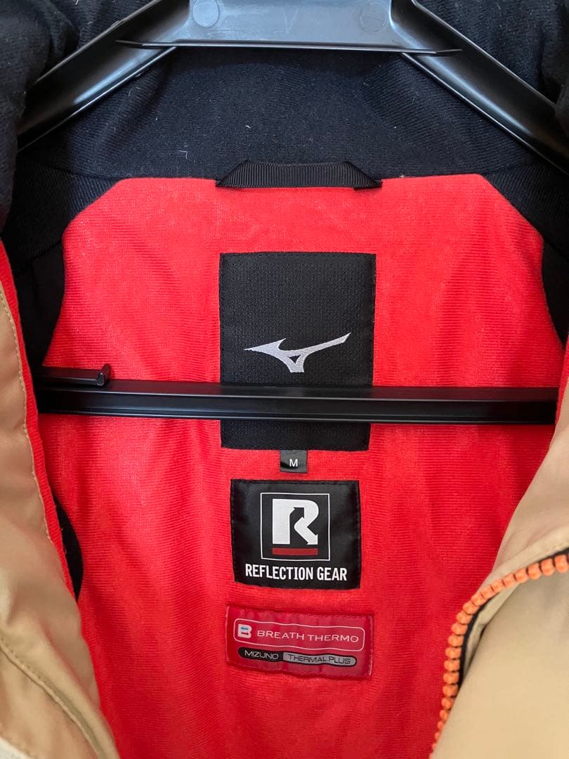 ミズノスキーウエア（上下：Ｍサイズ、ブレスサーモ）