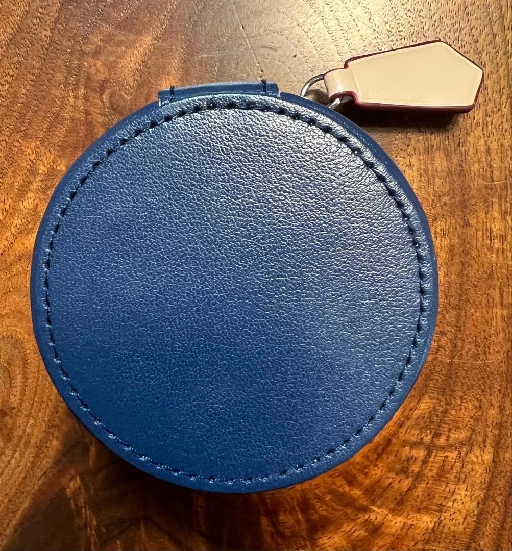 正規品人気のホワイト‼️ルイヴィトン　イヤホンQAB120 箱付き