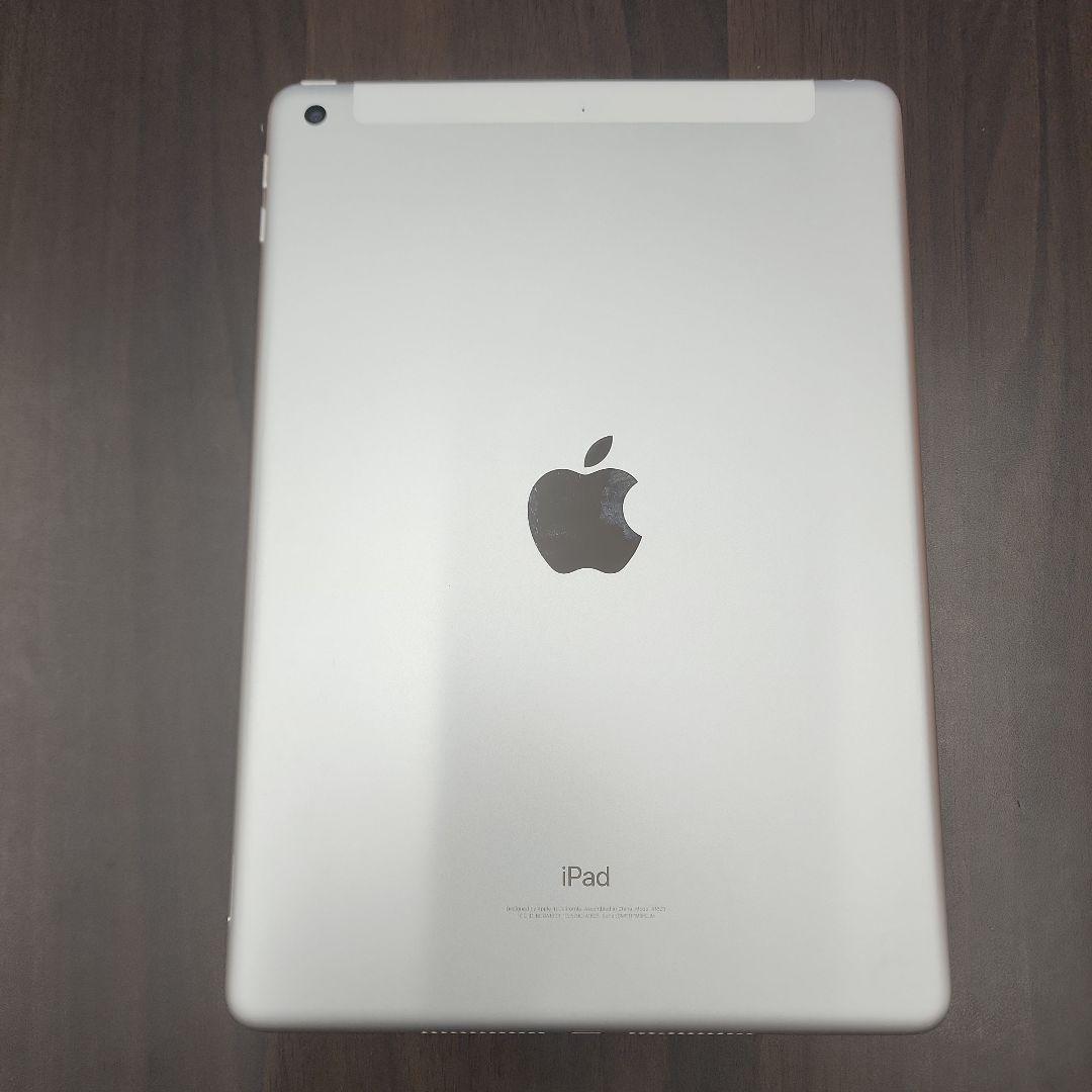 Apple iPad (第5世代) ホワイト
