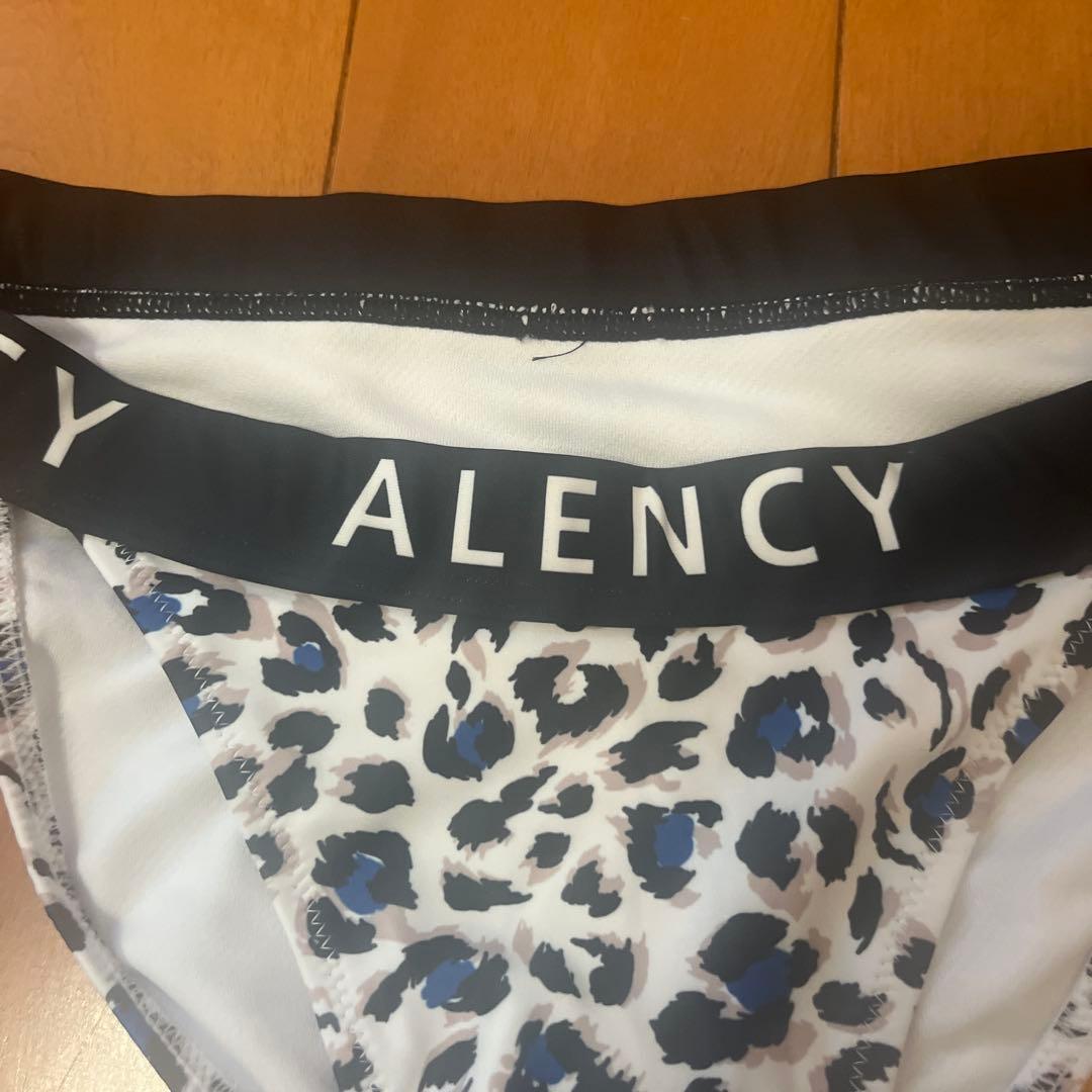 ALENCY アレンシー ロゴ入り トライアングルビキニ WHT 豹柄