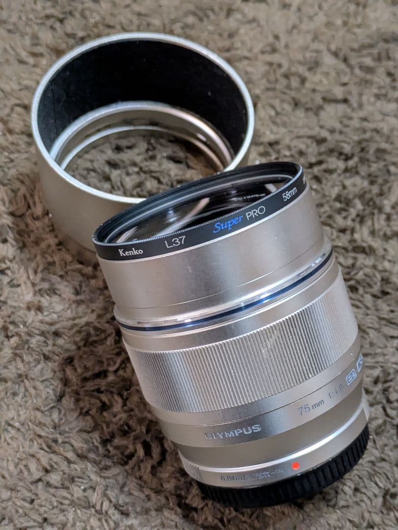 ◆美品◆OLYMPUS M.ZUiKO 75mm F1.8 フード 付き