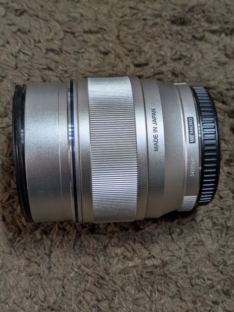 ◆美品◆OLYMPUS M.ZUiKO 75mm F1.8 フード 付き