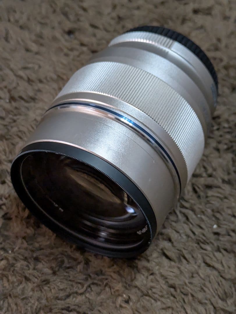 ◆美品◆OLYMPUS M.ZUiKO 75mm F1.8 フード 付き