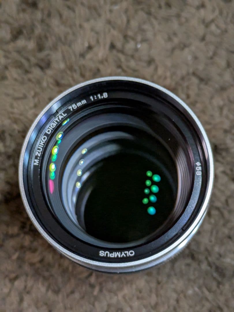 ◆美品◆OLYMPUS M.ZUiKO 75mm F1.8 フード 付き