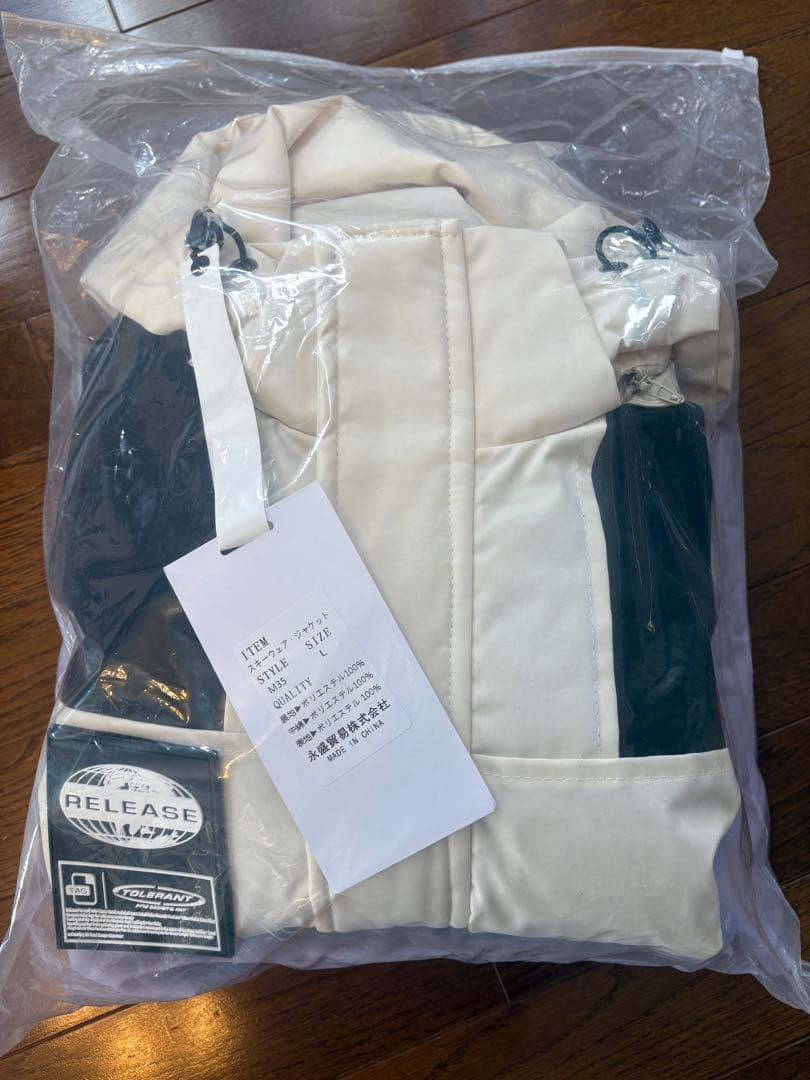 お値下げ中‼︎スキースノーボードウェア 上下セット女性用 Lサイズ アイボリー/紫