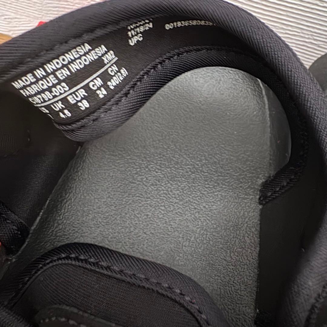 【じゅん】【室内試着のみ】NIKE エアマックスココ　ブラック