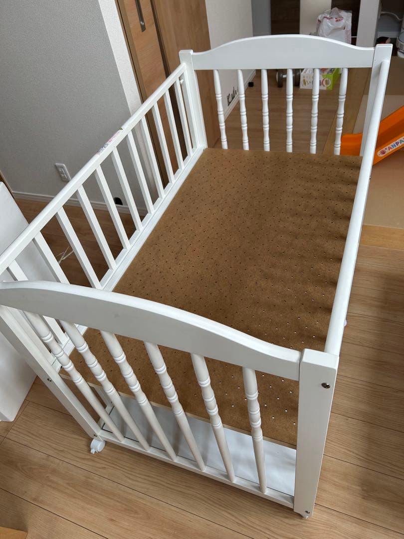 石崎家具　スリーピー　エリーゼ　ホワイト⭐️ベッドガード布団、バウンサー、沐浴槽付