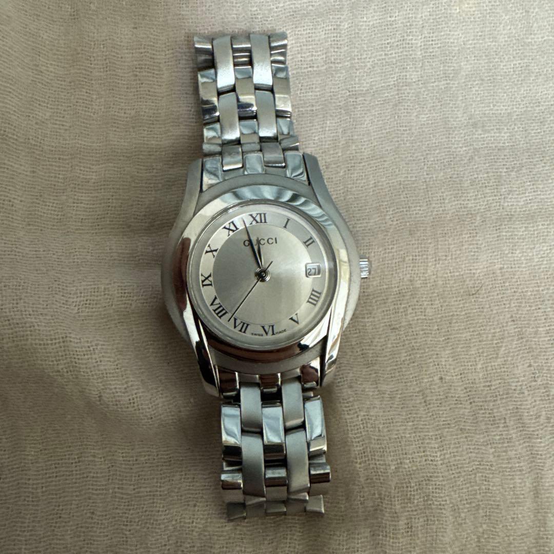 Gucci シルバー 時計