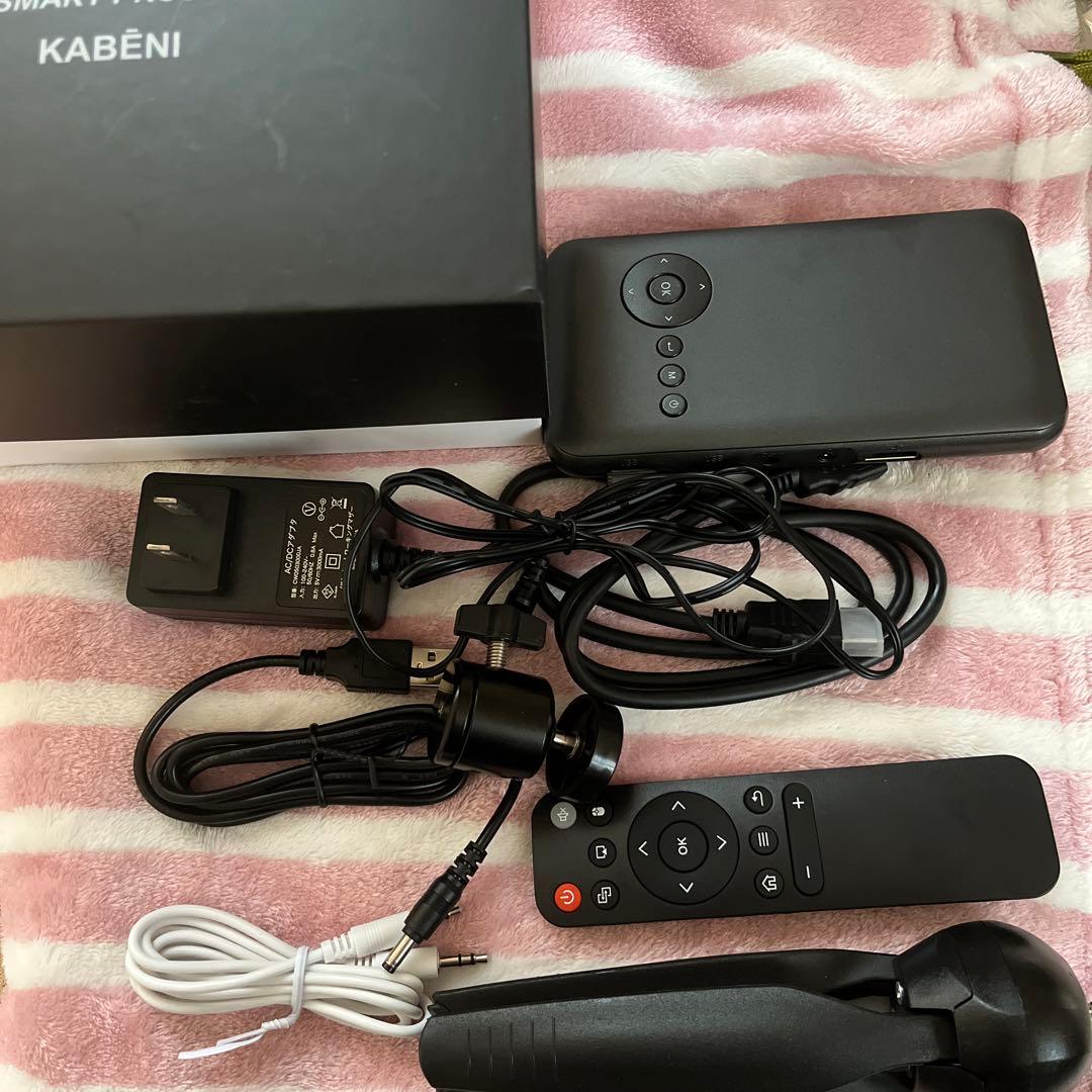 カベーニ　スマホ型プロジェクター付属品全てありKABENI UENO-mono
