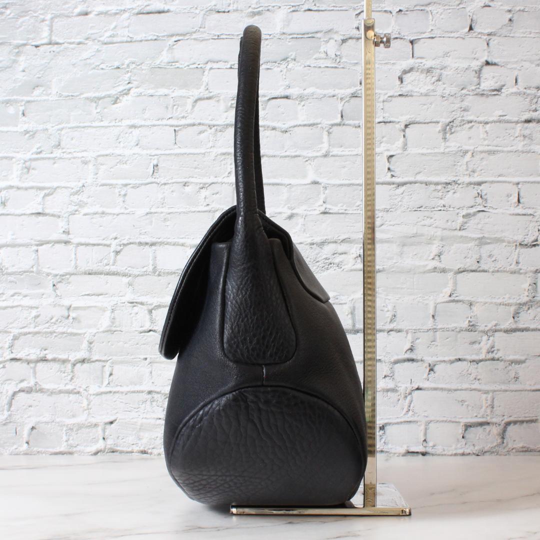 ヒロフ ハンドバッグ フォーマルバッグ ワンハンドル レザー シボ革 ブラック系