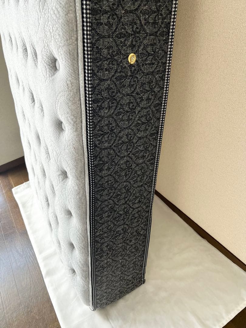 Sealy JP チタンコレクション クラリス ll Firm マットレス