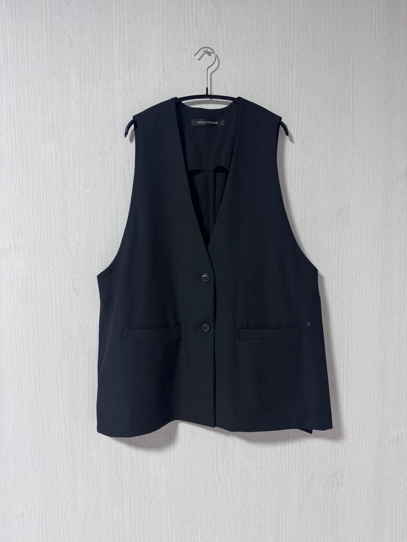 mizuiro ind ディープVネックワイドベスト ブラック