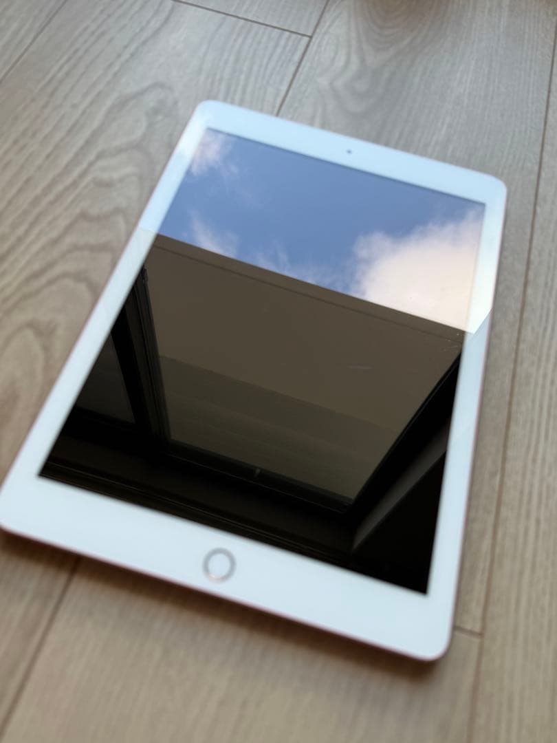 iPad本体 Apple iPad 6 Wi-Fi 128GB Gold