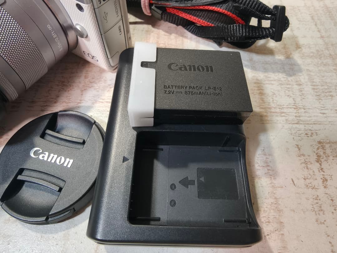 Canon EOS M10 ミラーレスカメラ ホワイト