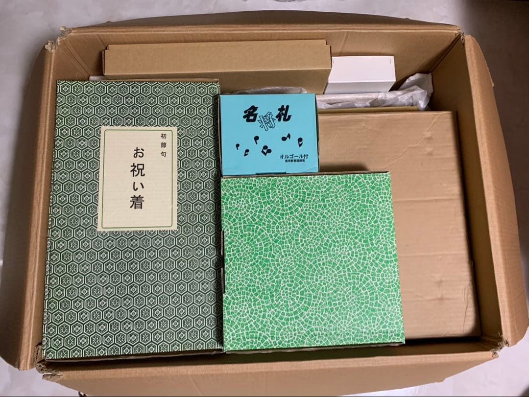 美品 正絹着用兜 伊達政宗 兜 平安水宝 作 銀箔金彩銀松 銀兜 五月人形