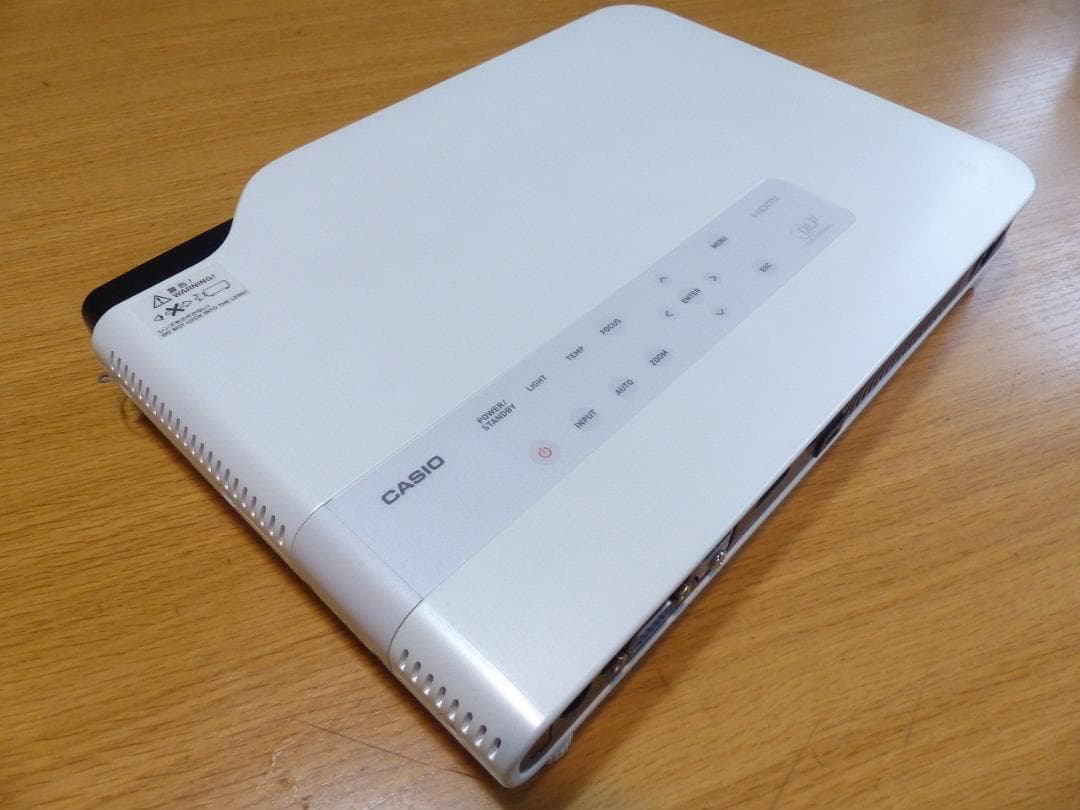 送料込 未使用品★CASIO スリム プロジェクター XJ-A145V★カシオ