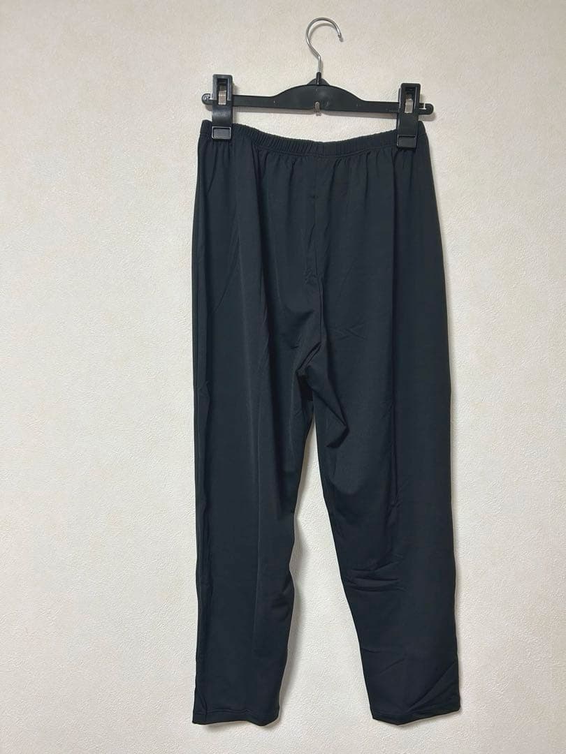 m*o様 【未使用】VENEX リフレッシュ 8分丈テーパードパンツ レディース