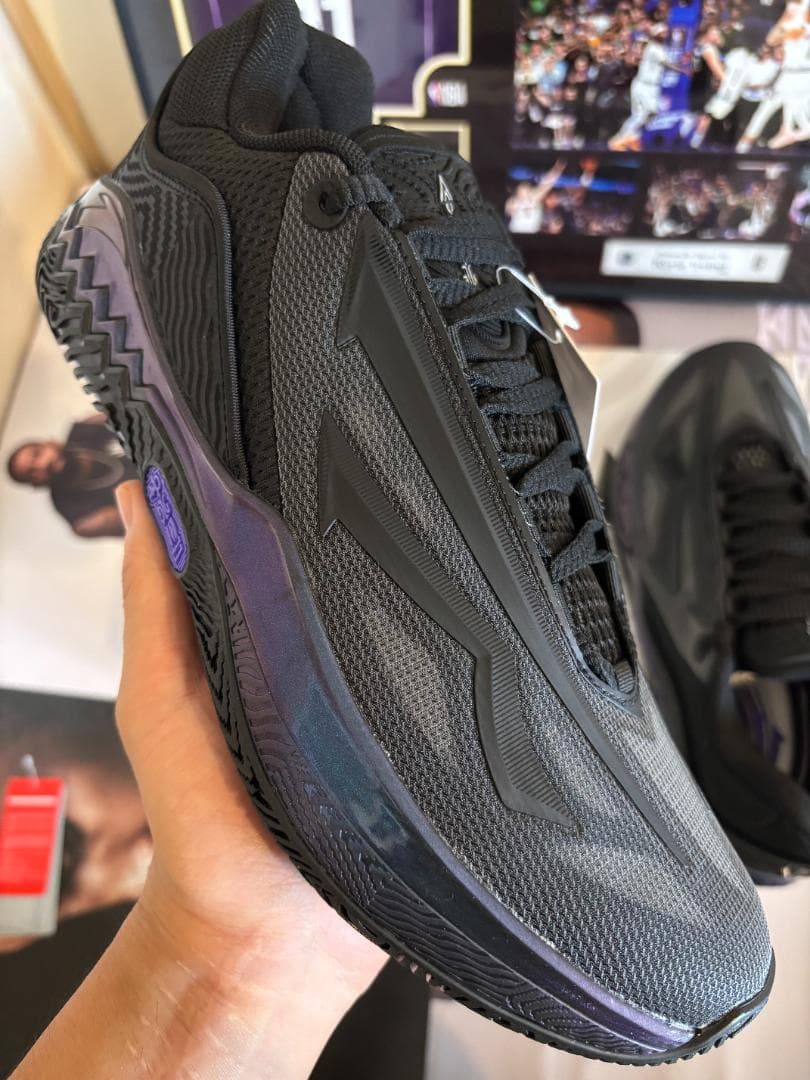 ば*ン様 今年もお世話になりました。ANTA KAI Speed2　US9.5