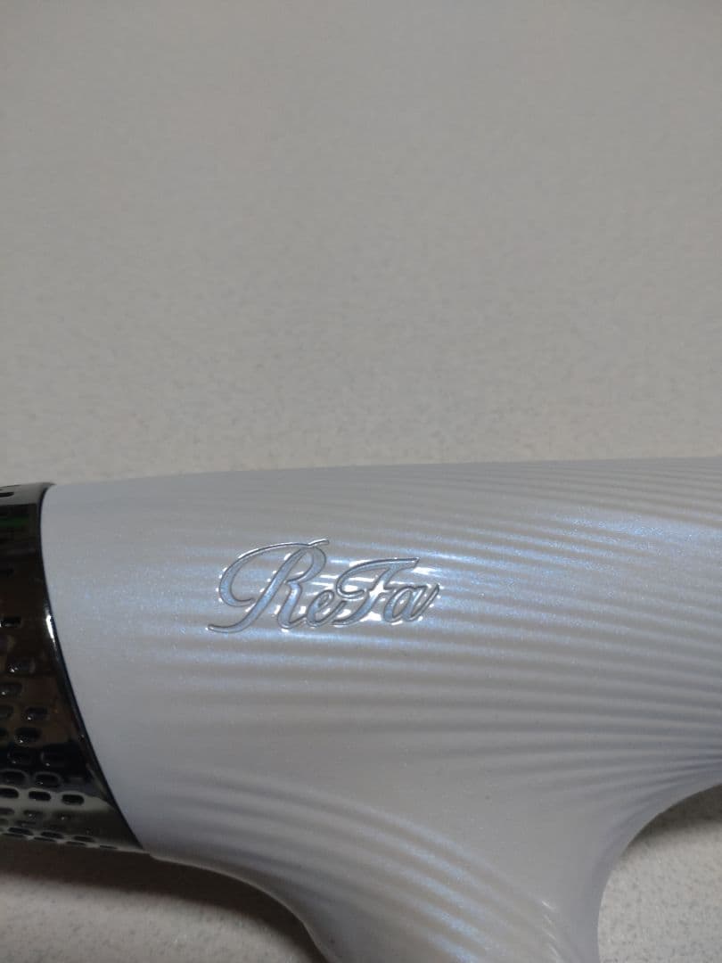 リファ　ドライヤー　2024年製 ジャンク