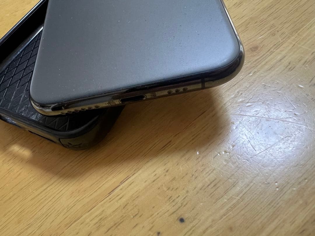 Apple iPhone 11 Pro 本体　最大容量93%