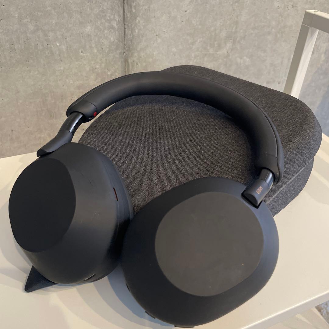 【ほぼ未使用】ワイヤレスヘッドホン Sony WH-1000XM5本日のみ値下げ