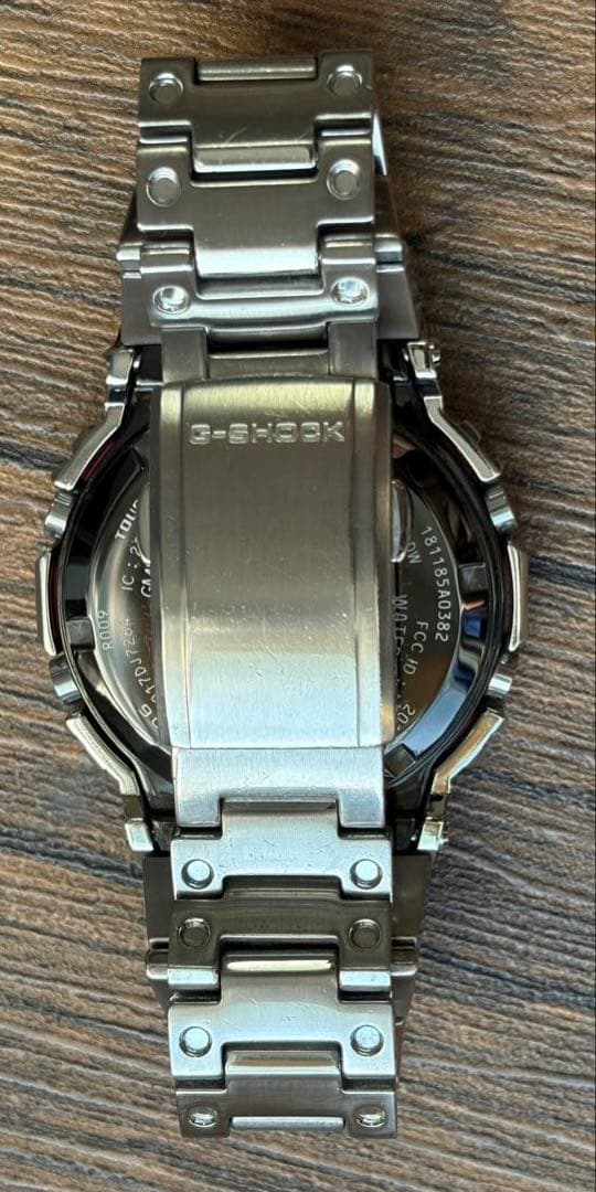 美品 G-SHOCK GMW-B5000D-1JF 電波ソーラー シルバー