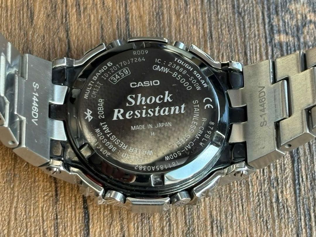 美品 G-SHOCK GMW-B5000D-1JF 電波ソーラー シルバー