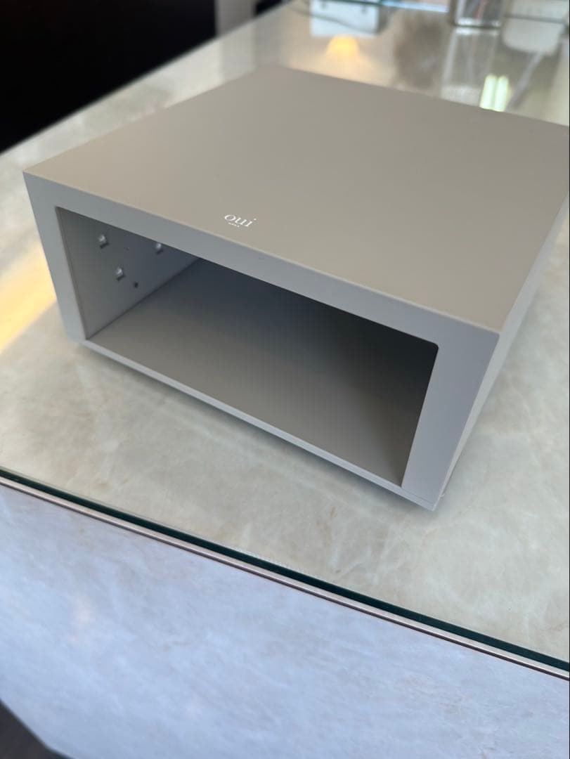 oui nails UV/LEDネイルライト 美容機能付き