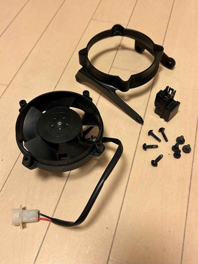 ラジエーターファンKTM