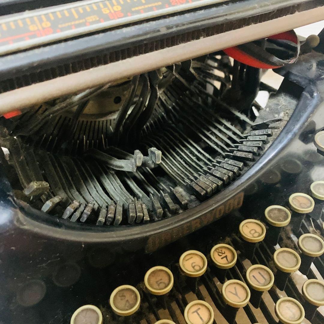 Underwood アンティーク タイプライター