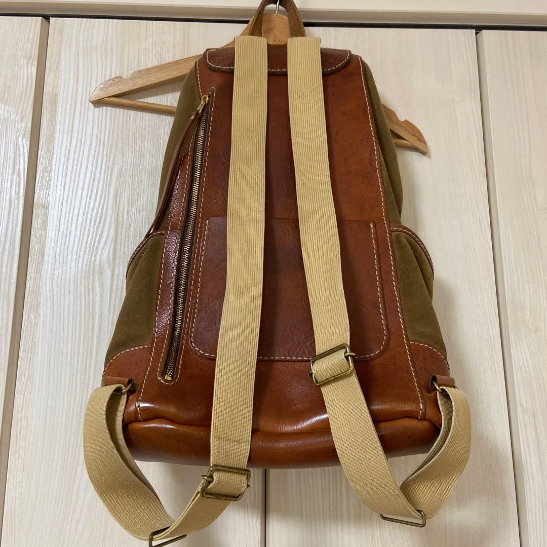 HERZ 「創業者デザインデッドストックのベロア革リュック」限定