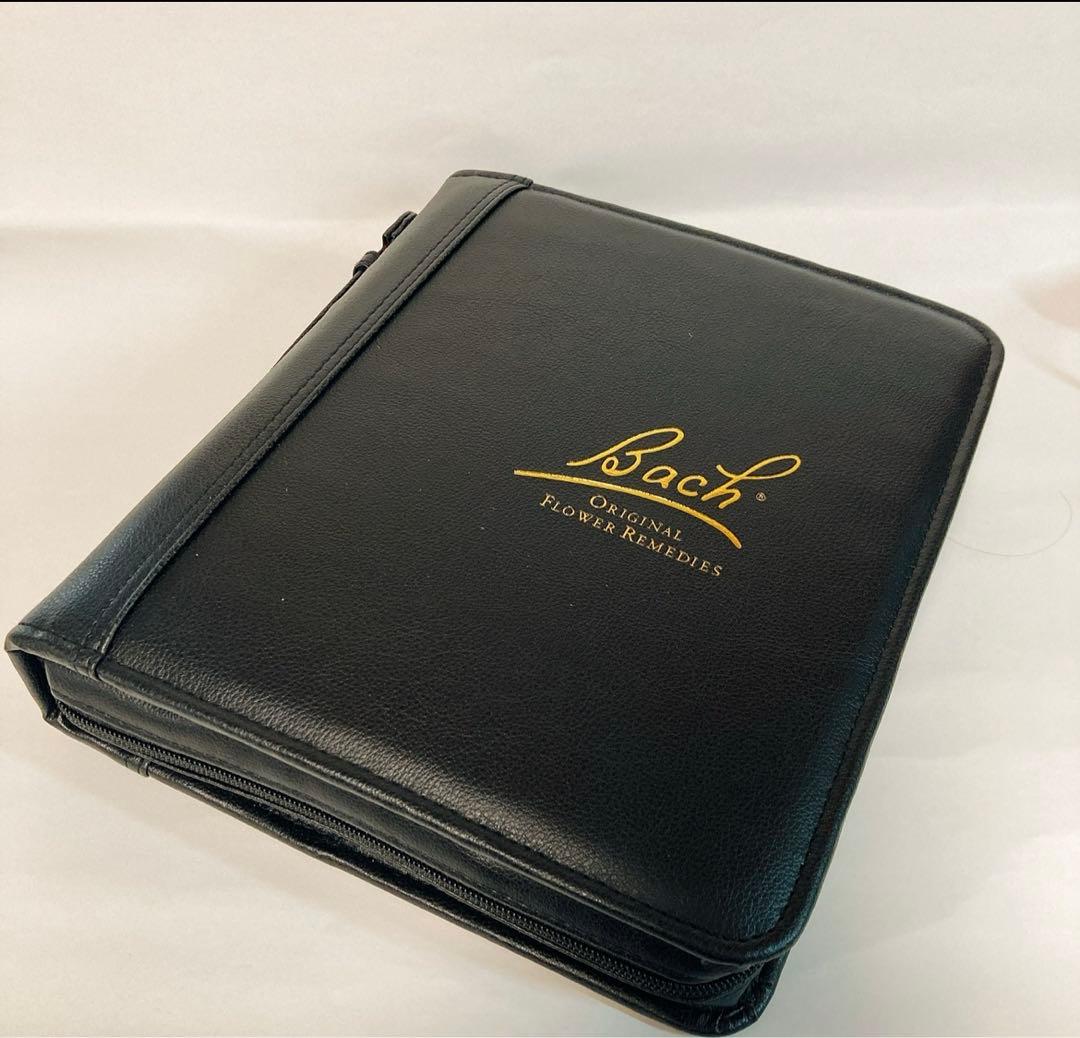 新品　バッチフラワーレメディブック型ケース