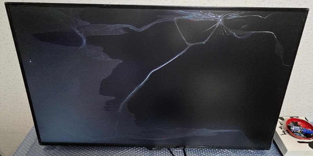 【値下げ！】【部品取り用】LG 43UN700 液晶割れジャンク ①