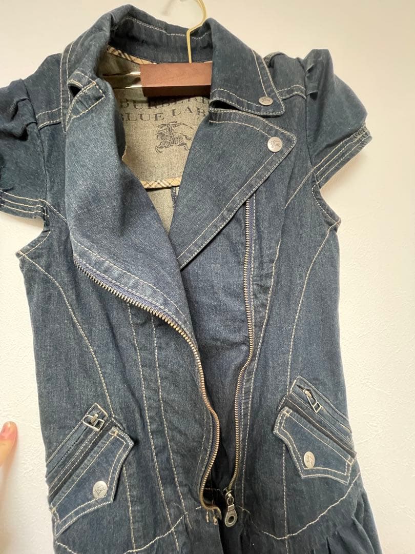 バーバリーブルーレーベル　ダークデニム ライダース風ミニワンピース 半袖