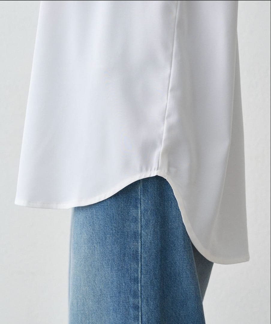 【完売品】loungedressサテンロンTブラウス