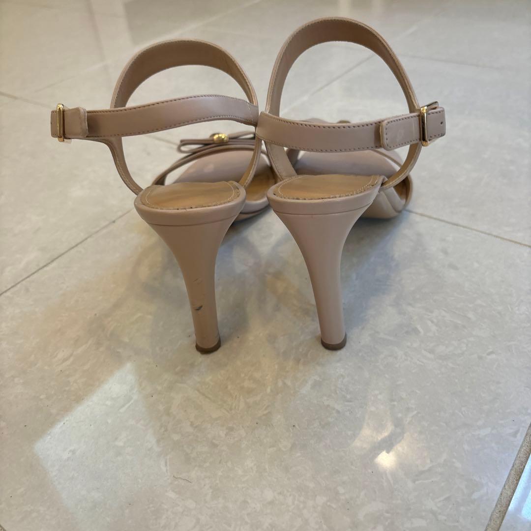 ★Ferragamo★ピンクベージュサンダル★8/5D