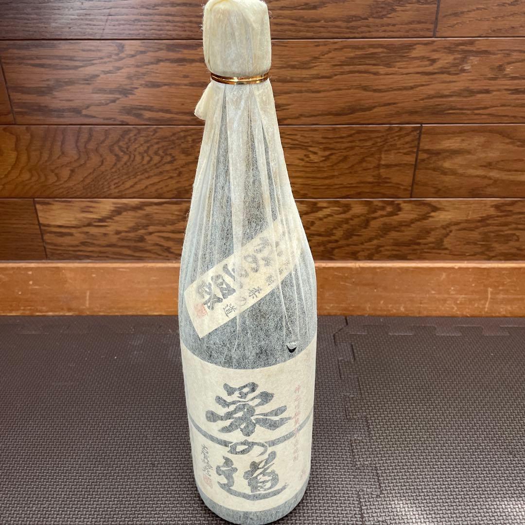 入手困難　幻の焼酎　柔の道 古賀稔彦監修　紙ラッピング　1.8㍑入り