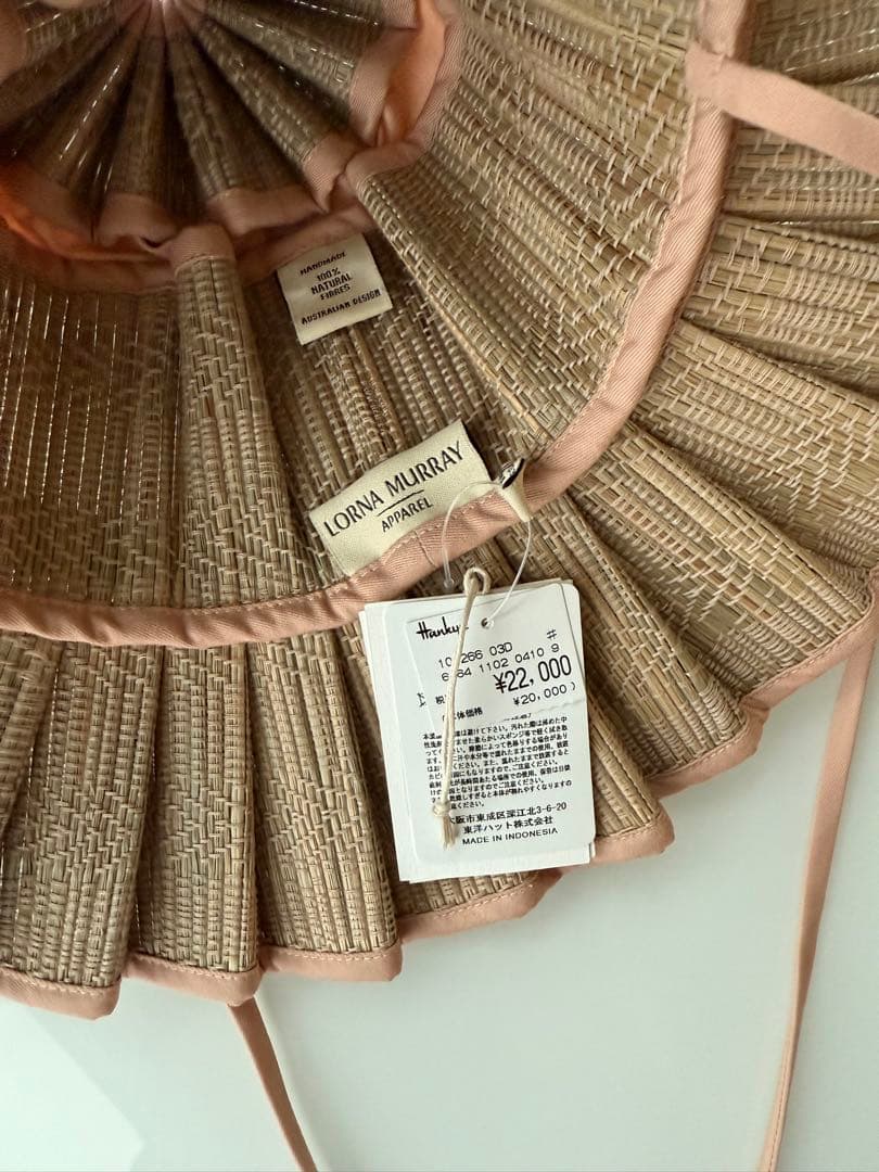 新品タグ付き　LORNA MURRAY フリルバケットハット ベージュ/ピンク