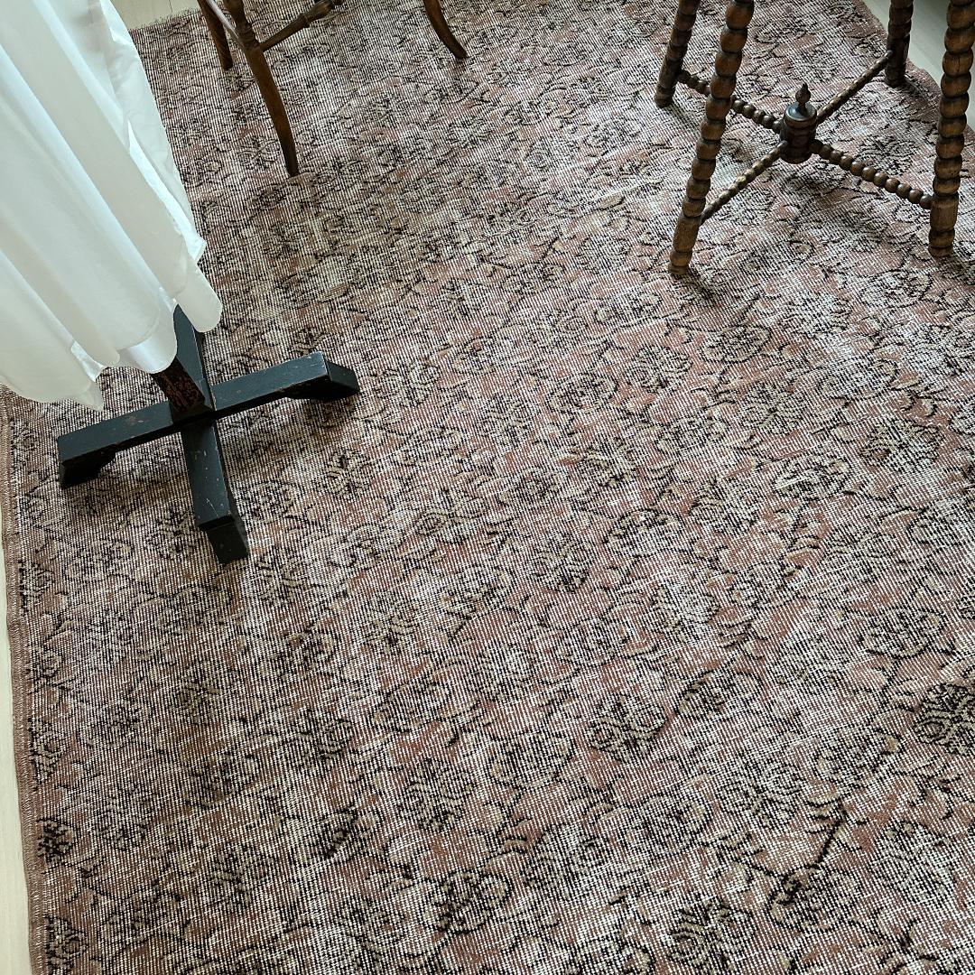 トルコ ヴィンテージラグ979 超大判 レア 人気柄 紋章 トープブラウン