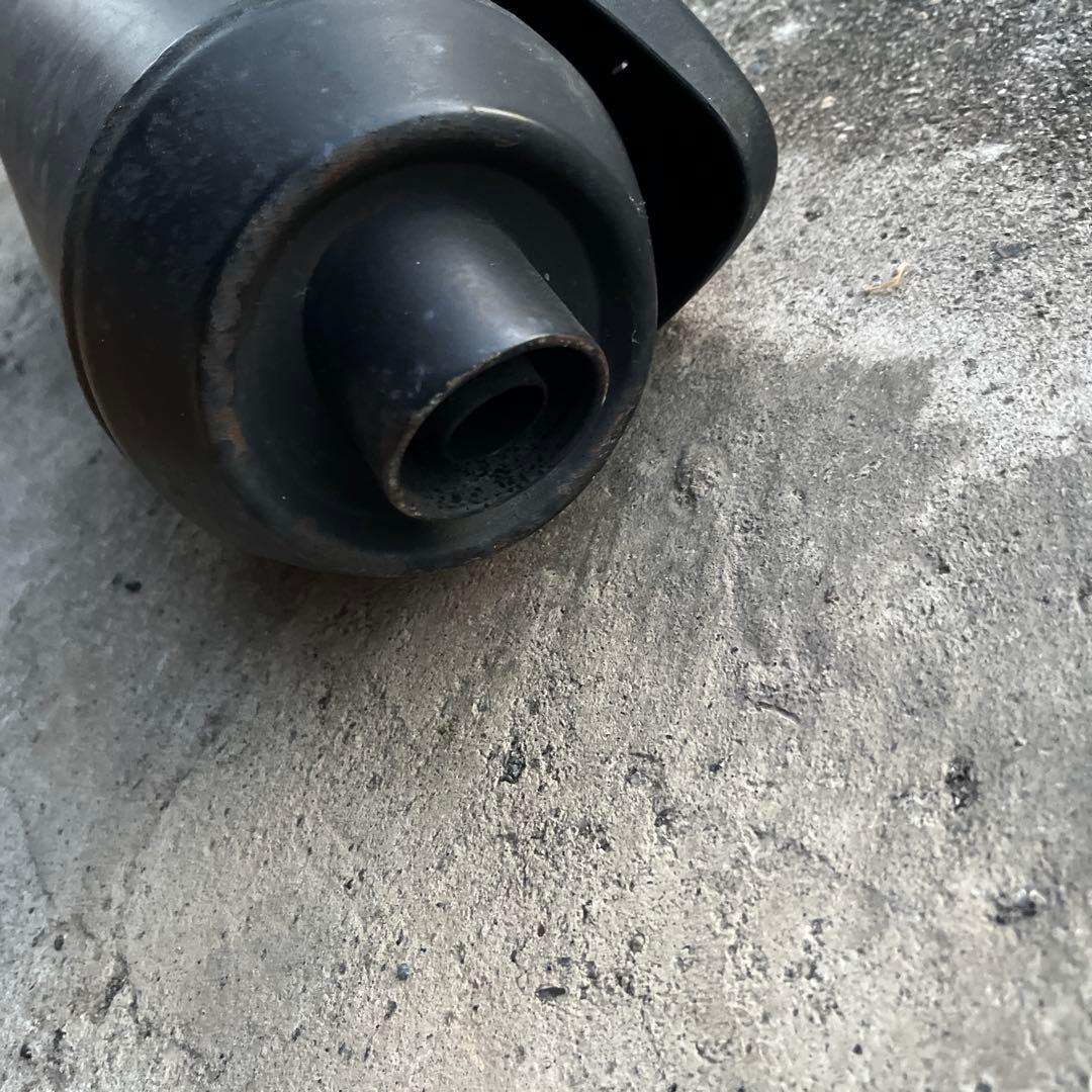 SUZUKI アドレスv125g 純正マフラー　2 になります。ブラックマフラー