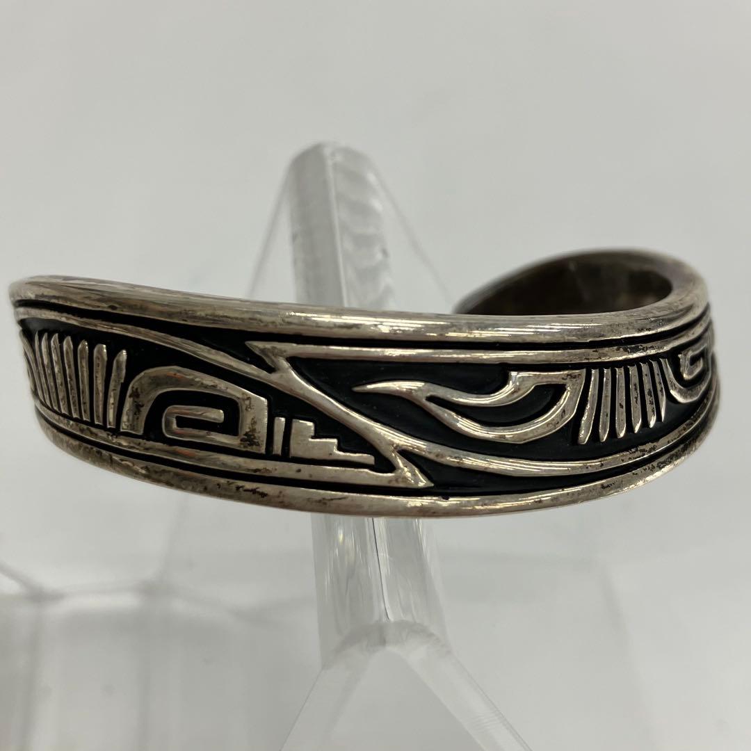 ナバホ族 SJB シルバー ウェーブ バングル インディアンジュエリー