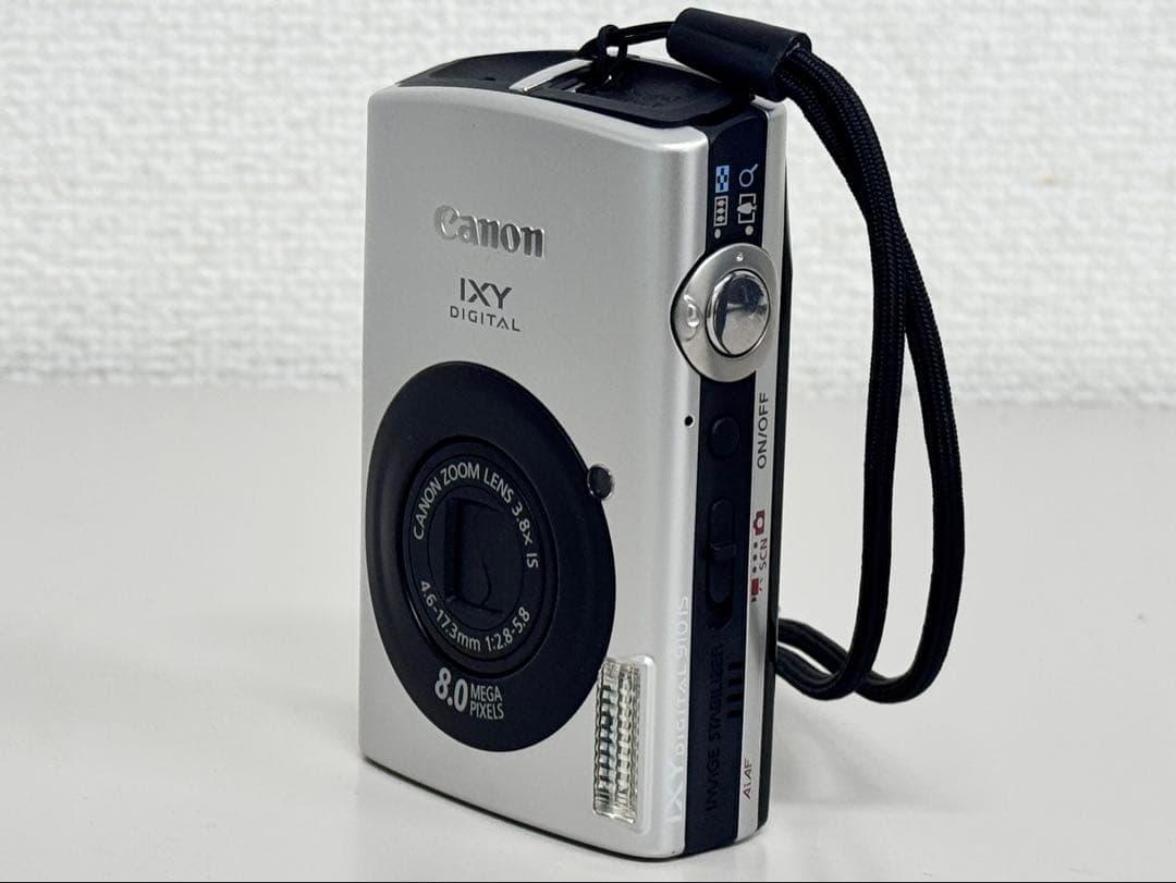 Canon IXY DIGITAL 910 IS 本体と付属品