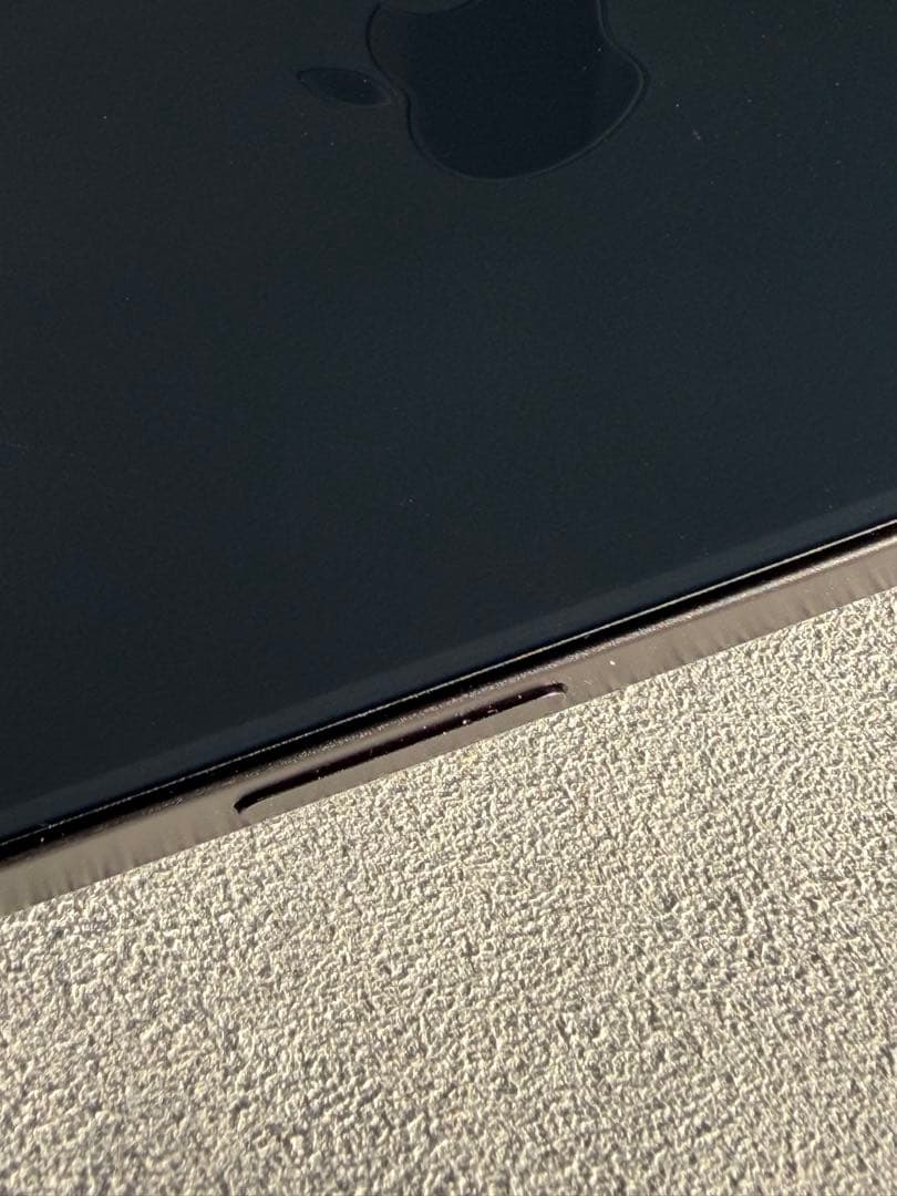 ほぼ未使用 iPhone 16e アメリカ版 128GB ブラック 本体のみ