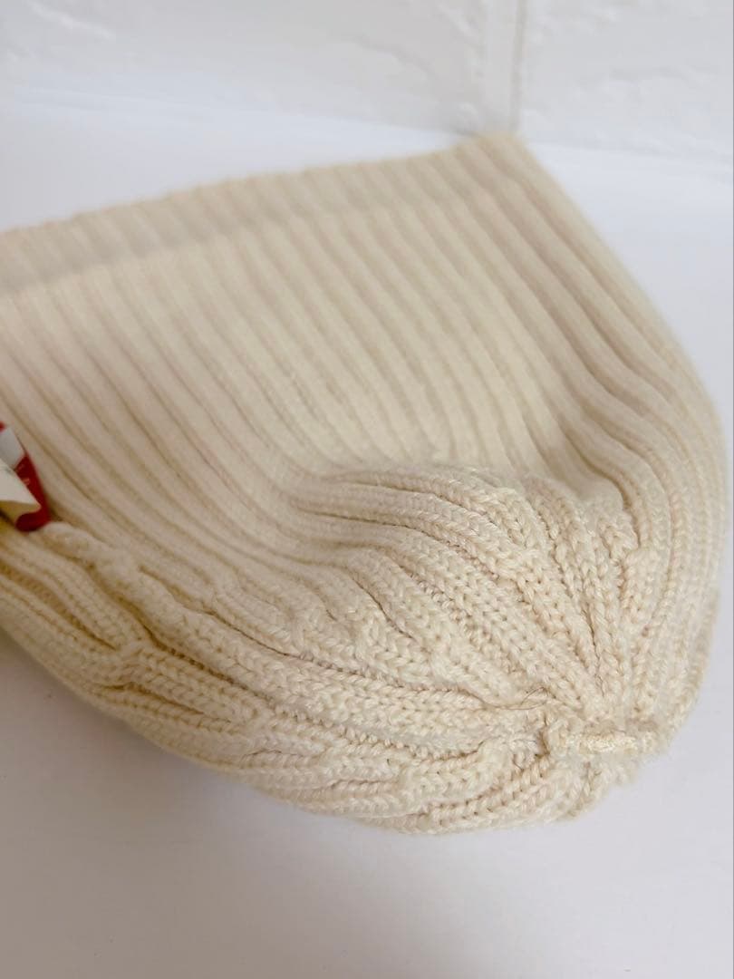 プラダ　PRADA ニット帽　キナリ　無地　ウール100% 男女兼用