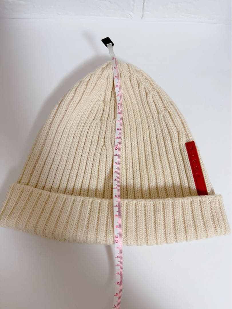 プラダ　PRADA ニット帽　キナリ　無地　ウール100% 男女兼用