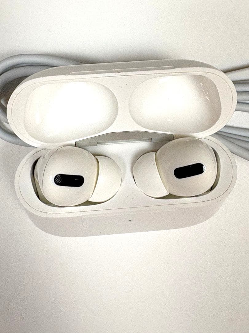 Apple AirPods Pro1 整備済み品　充電コード付き　A2083