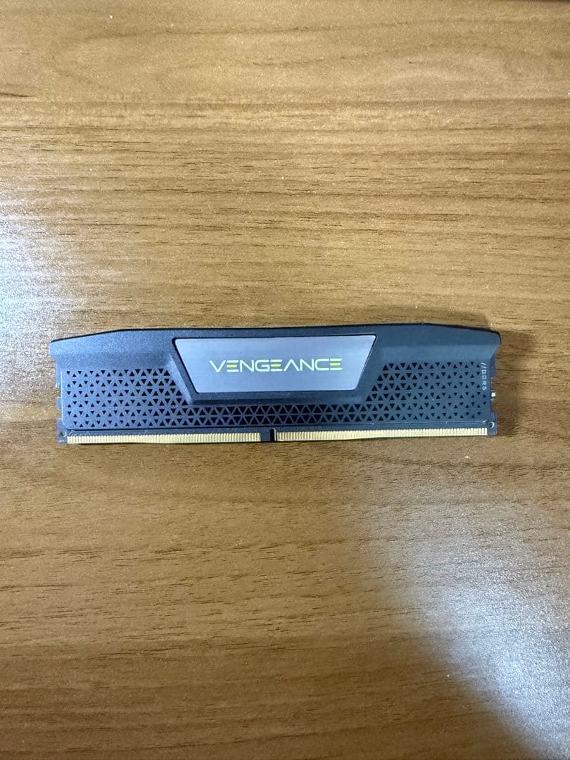 CORSAIR VENGEANCE DDR5 32GBx1枚　5600MHz